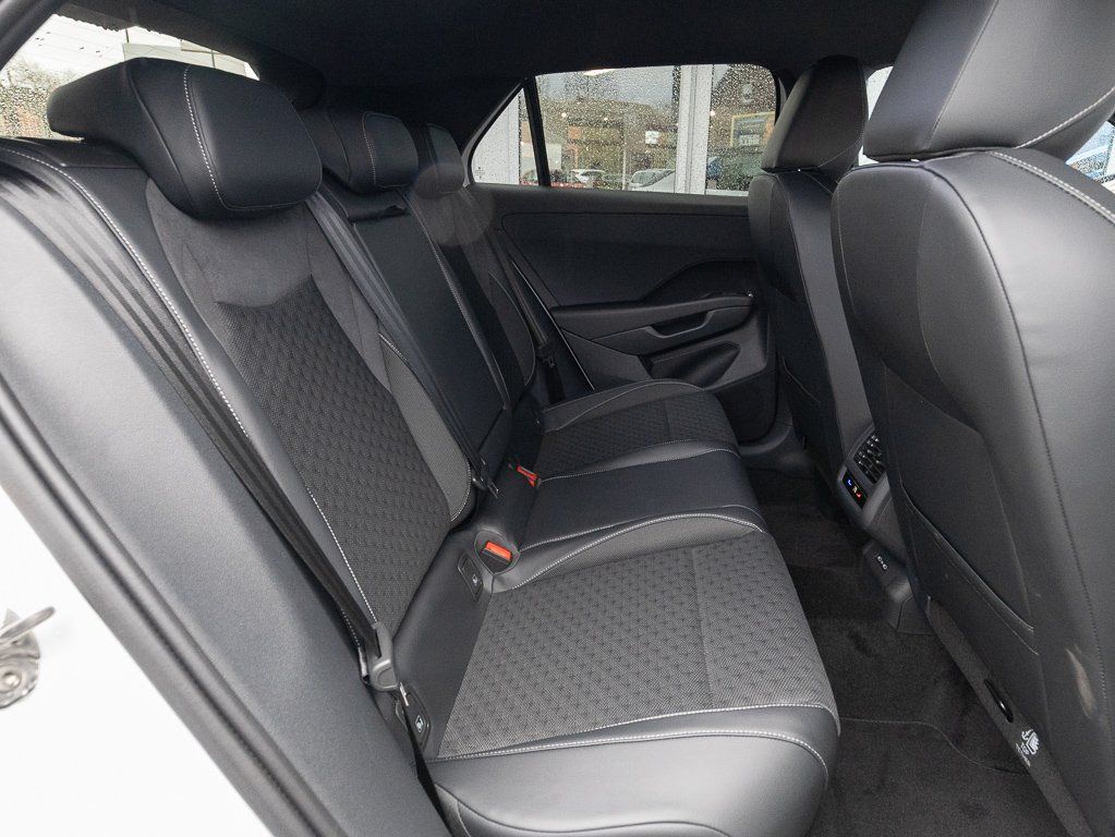 Volkswagen T-Roc 1.5 eTSI 110 kW R-Line HUD Navi Digitales foto 7