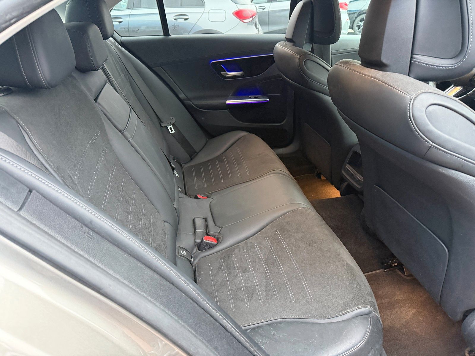 Mercedes-Benz C 180 CGI 9G-Tronic Limousine AMG Line foto 6