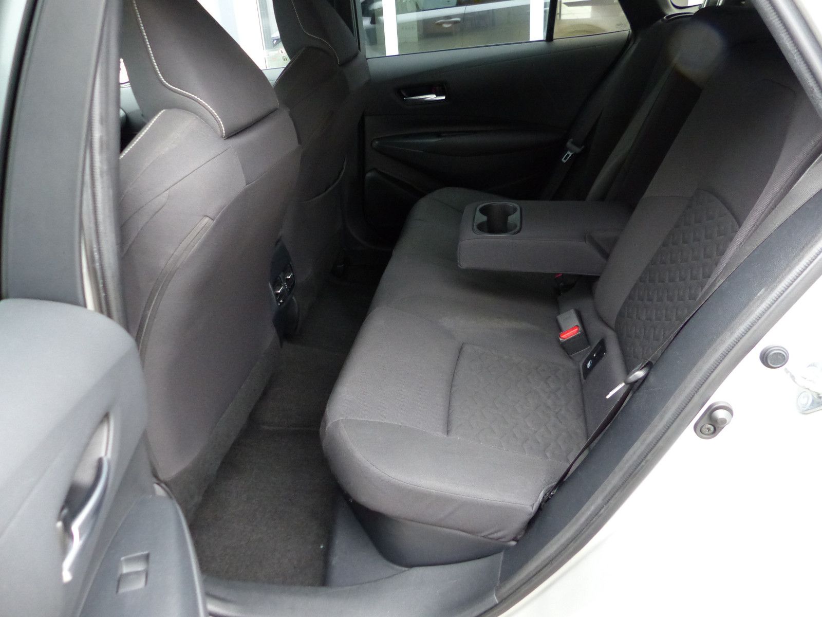 Toyota Corolla TS 2.0Hybrid TeamD Kamera Navi Totwinkel foto 11