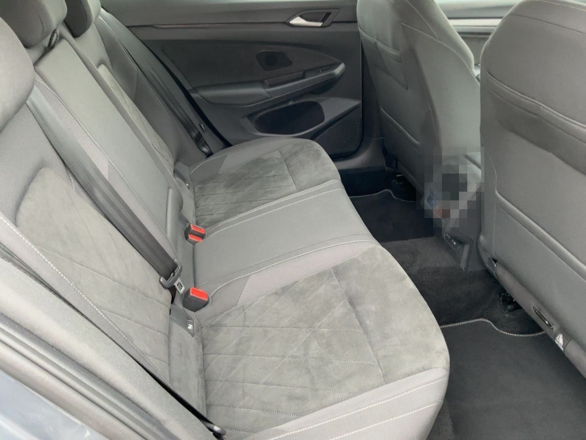 Volkswagen Golf VIII Variant 2.0 TDI DSG MATRIX+NAV+AHK+HuD foto 13