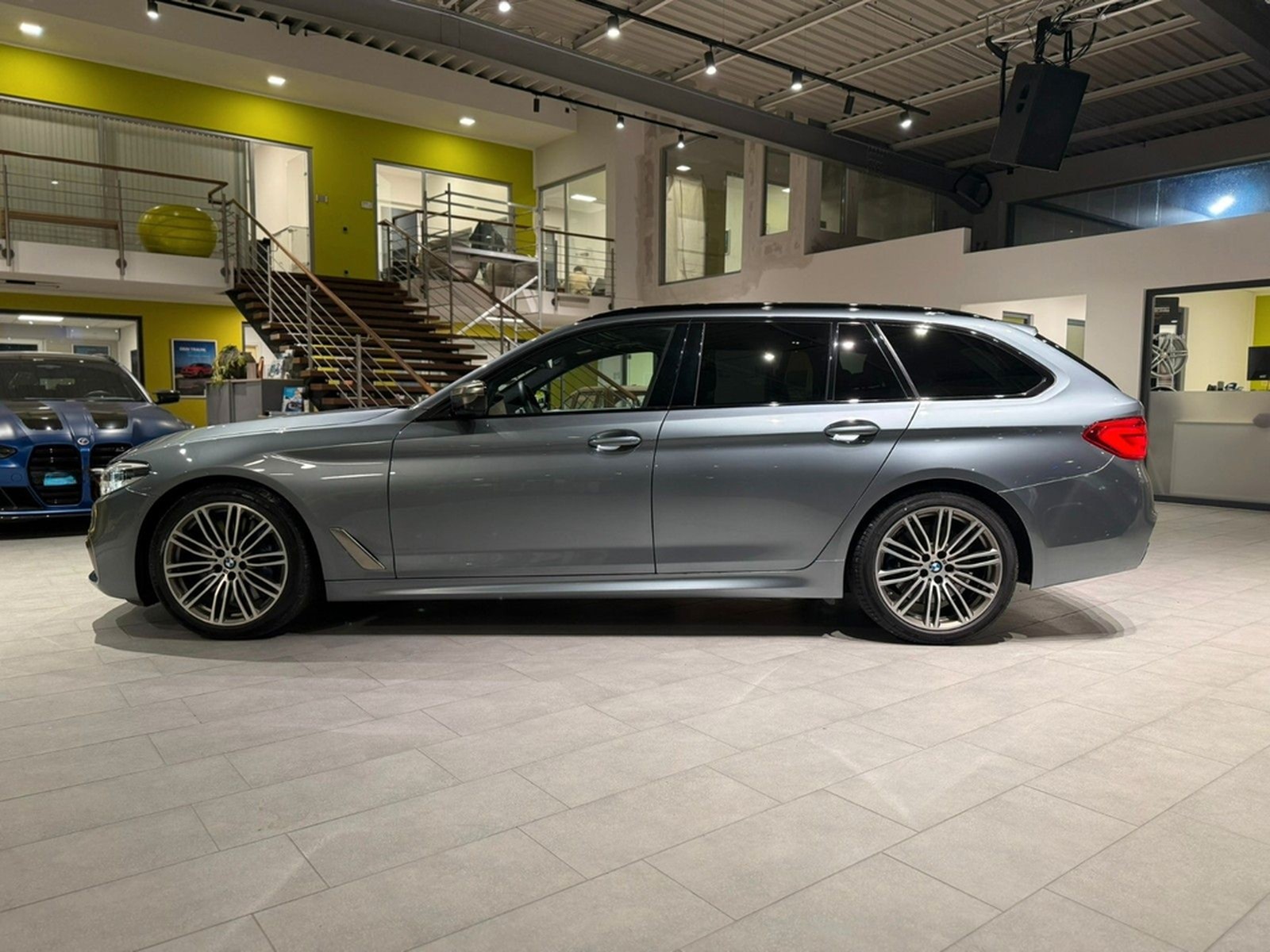 BMW M550d xDrive HUD*Harman/Kardon*Pano*SBL* foto 2
