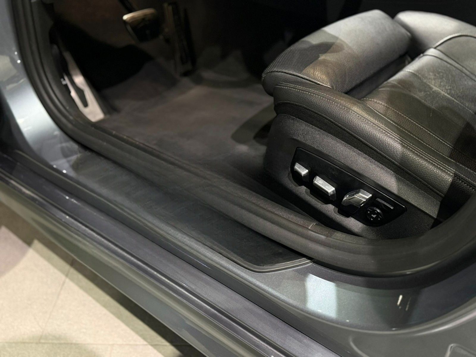 BMW M550d xDrive HUD*Harman/Kardon*Pano*SBL* foto 12