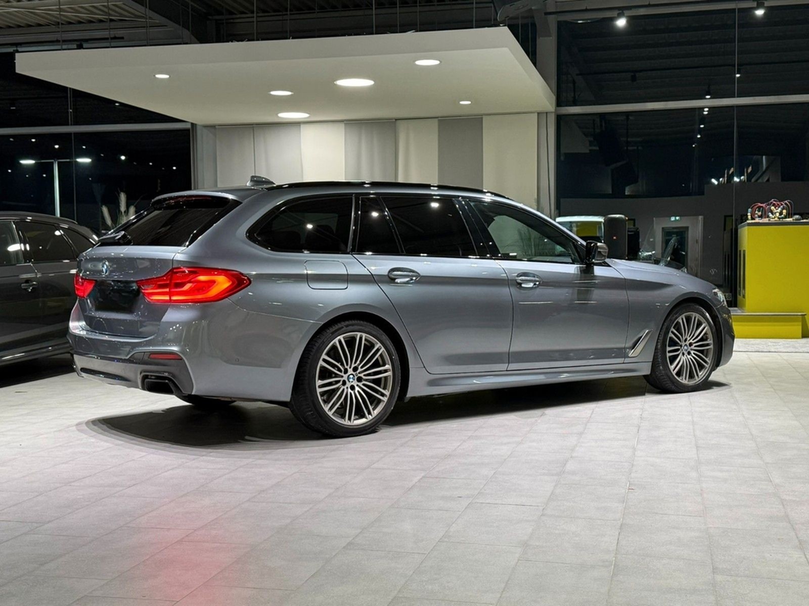 BMW M550d xDrive HUD*Harman/Kardon*Pano*SBL* foto 5