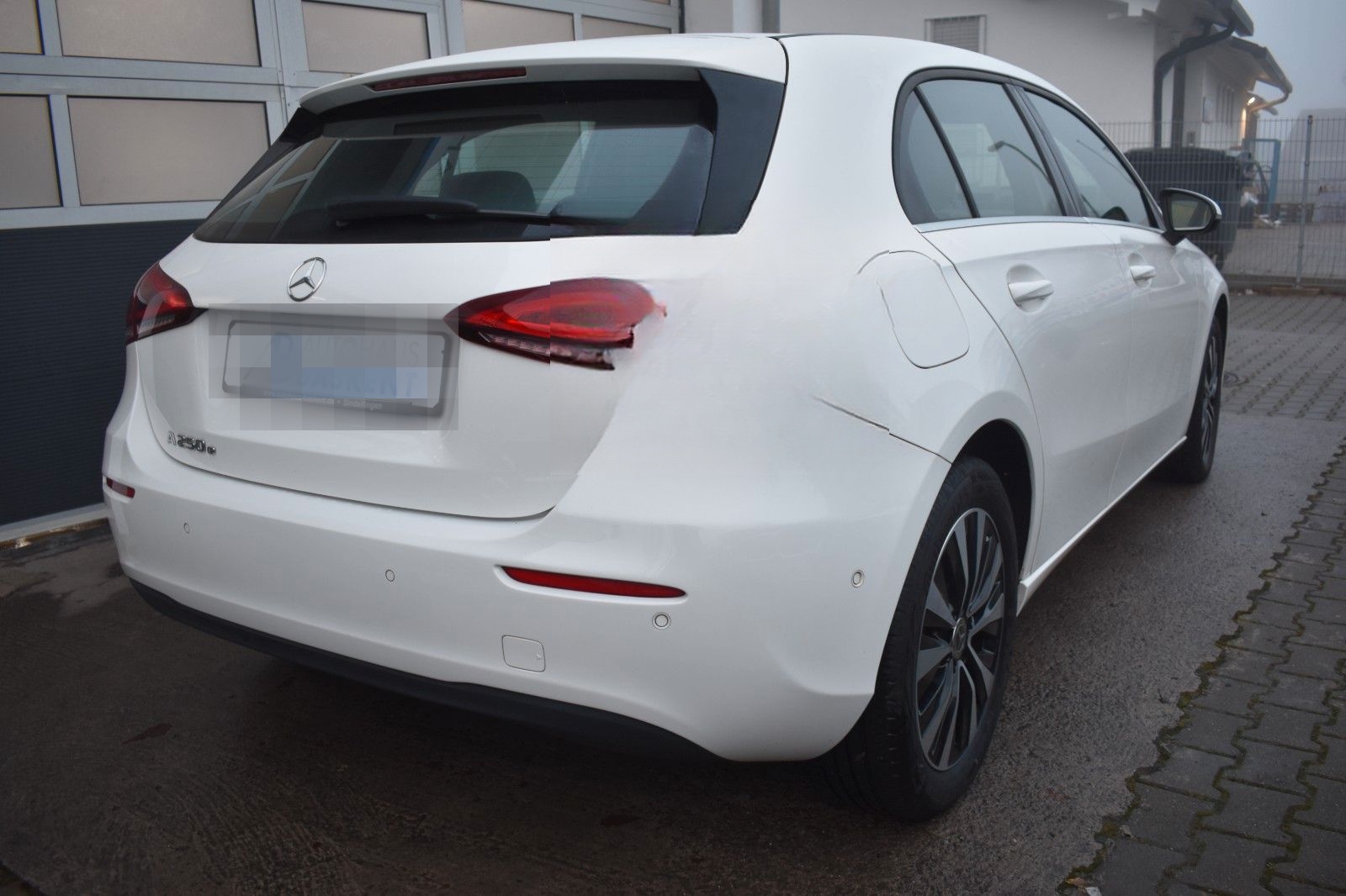 Mercedes-Benz A 250 e*LED HIGH*T-LEDER*NAVI*SHZ*PDC*ALU foto 5