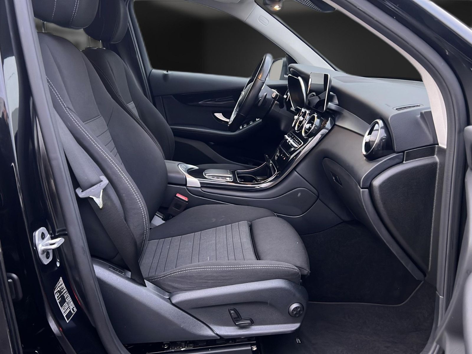 Mercedes-Benz GLC 300 de Virtual*Burmest*Distro*AHK*360*LED*DA foto 14