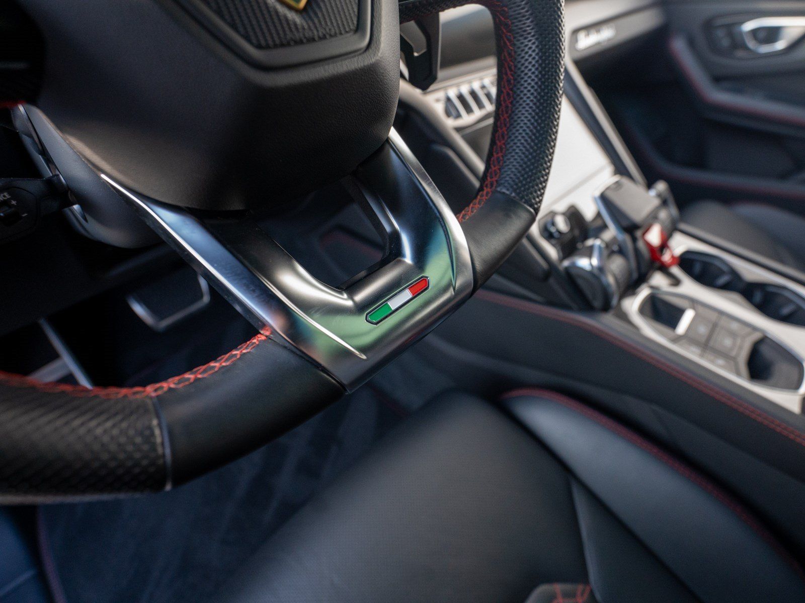 Lamborghini Urus 23" B&O PANO MASSAGE AHK PARK ASSIST BIG CA foto 24