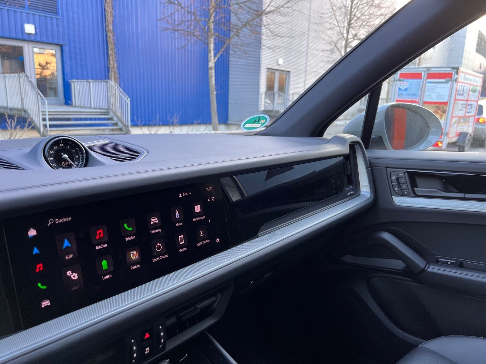 Porsche Cayenne E-Hyb Kreide · Inno · AHK · 14Wege  Bose foto 10