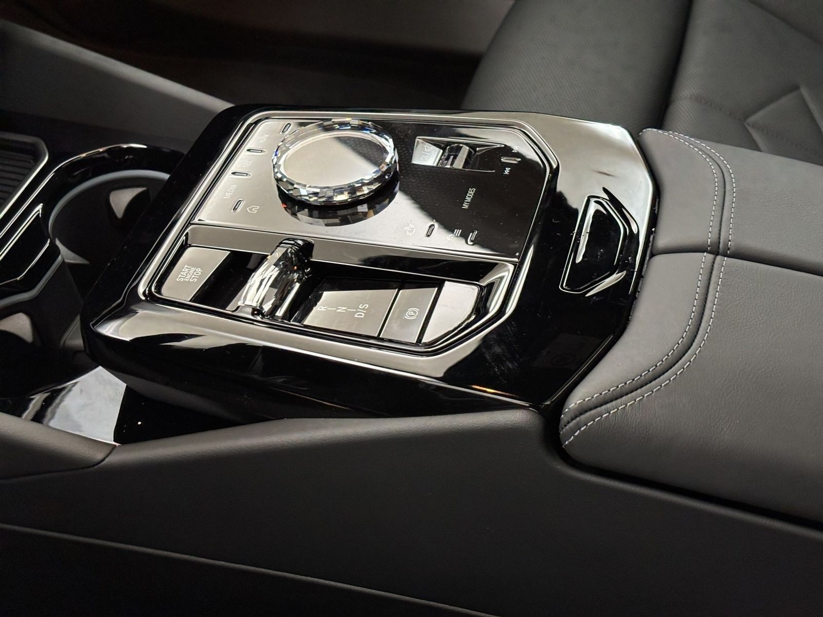 BMW 540d xDrive Limousine [M Sport Pro, HUD, AHK, AC foto 15