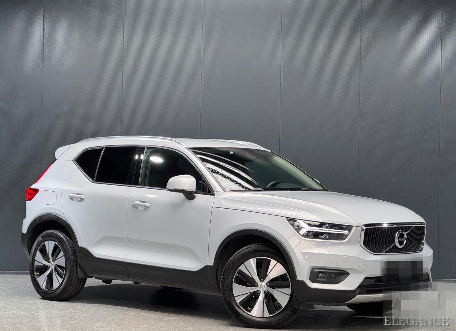 Volvo XC40 T2 Momentum Advanced | KAMERA | CARPLAY | foto 2