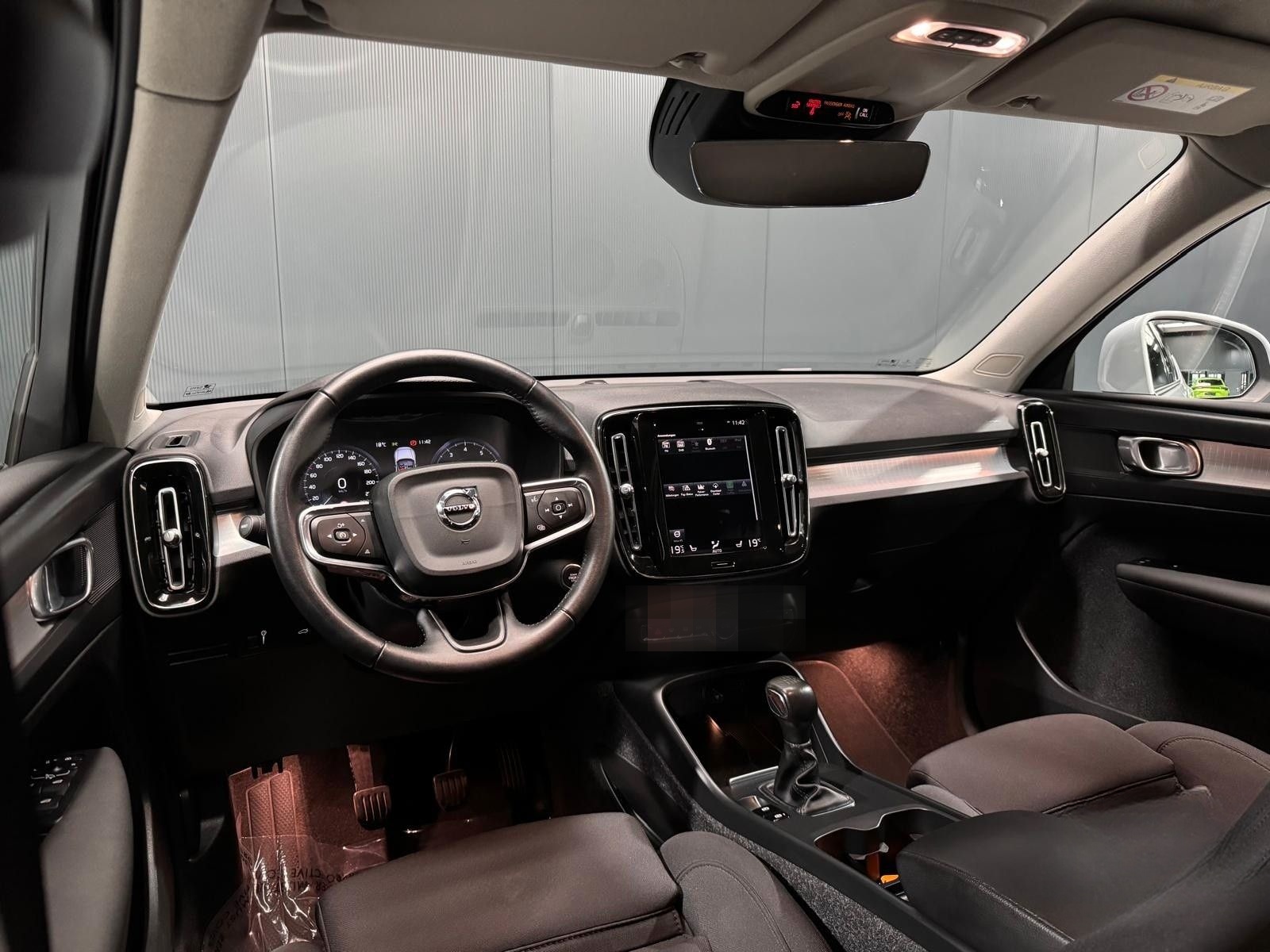 Volvo XC40 T2 Momentum Advanced | KAMERA | CARPLAY | foto 14