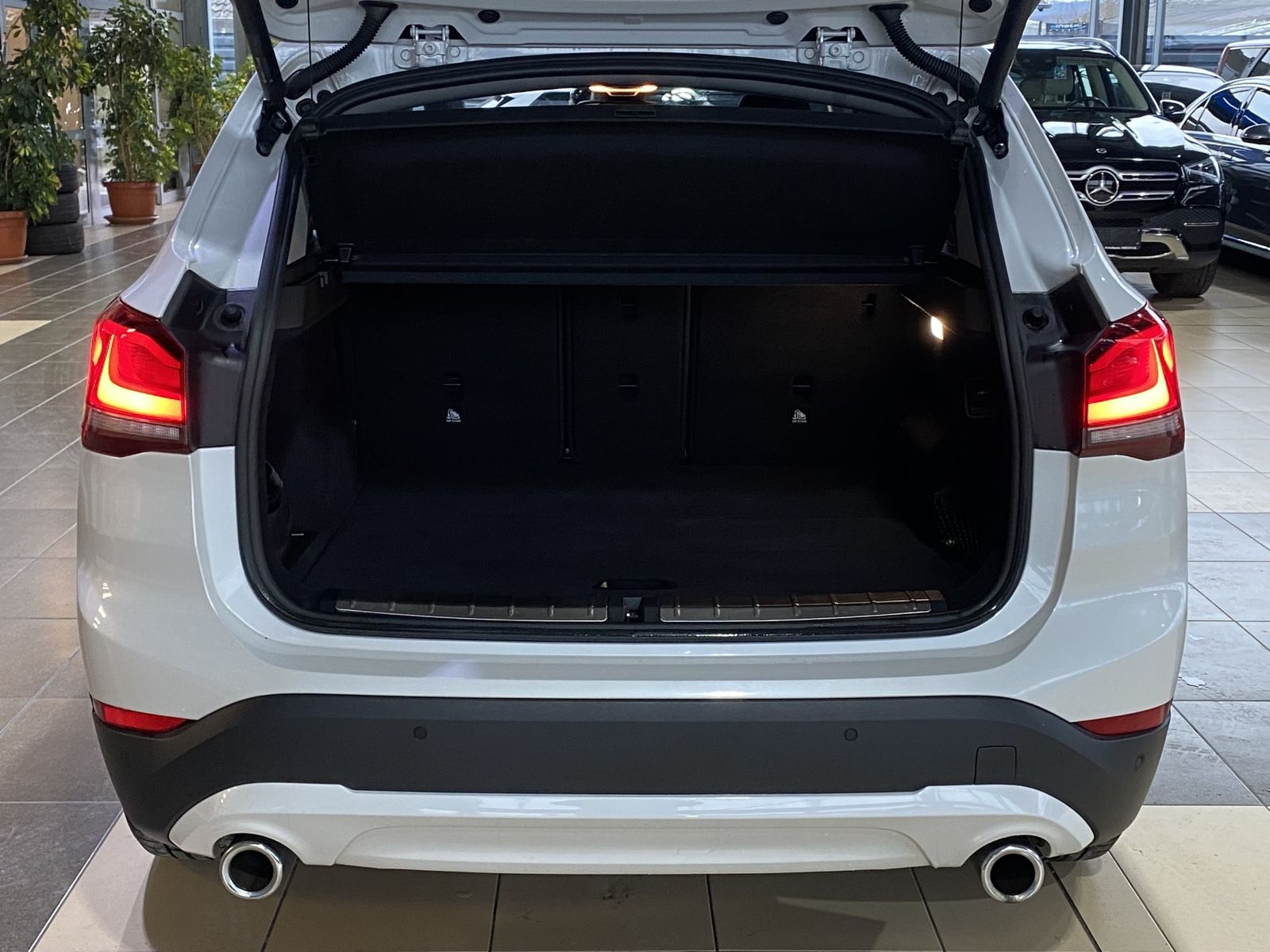 BMW X1 18d*Advantage*SHZ*PDC*Navi*LED*HiFi-L,syste foto 6