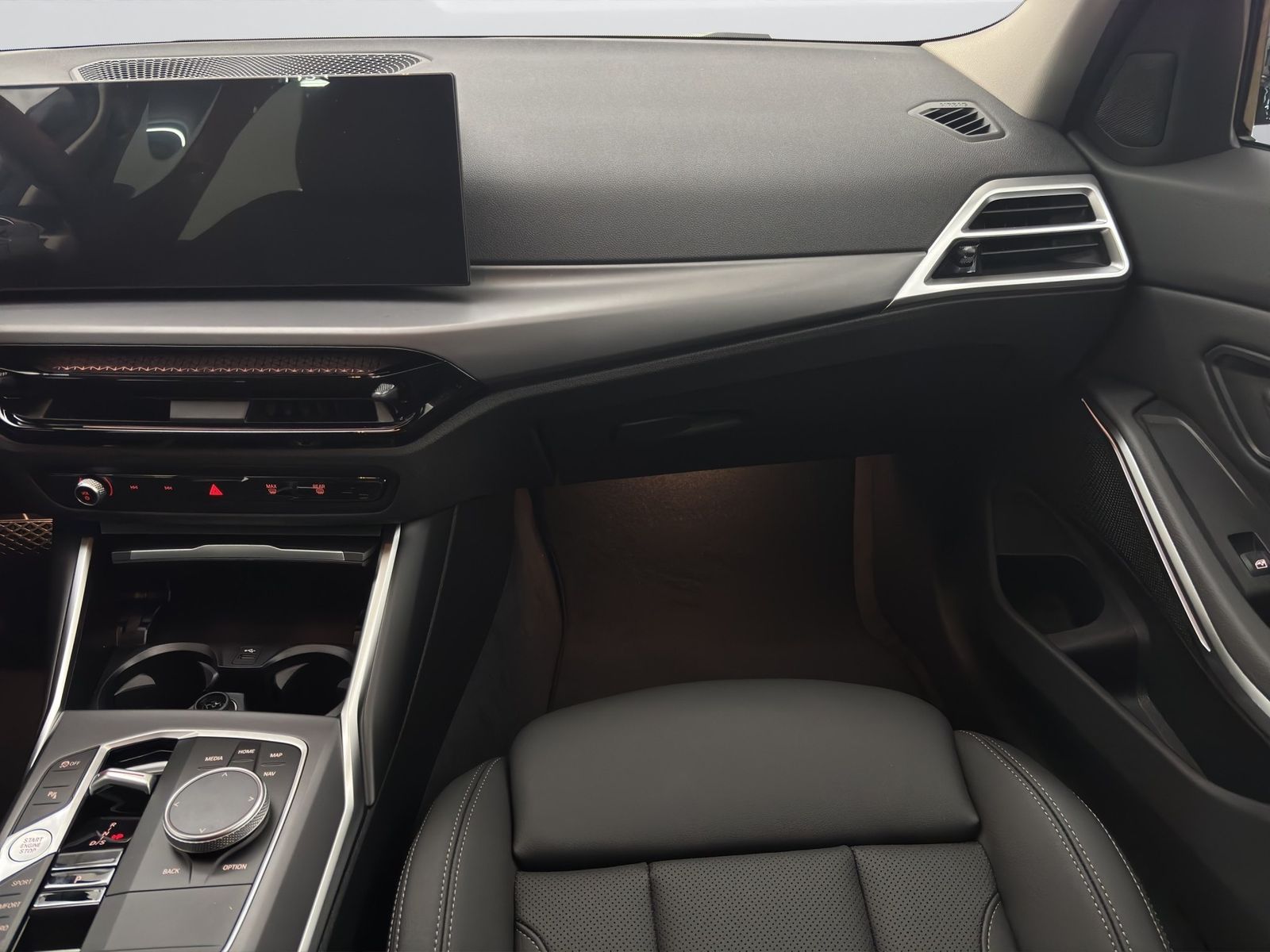 BMW 318d Touring [Sport Line, LC Plus, AHK, ACC, RFK foto 16