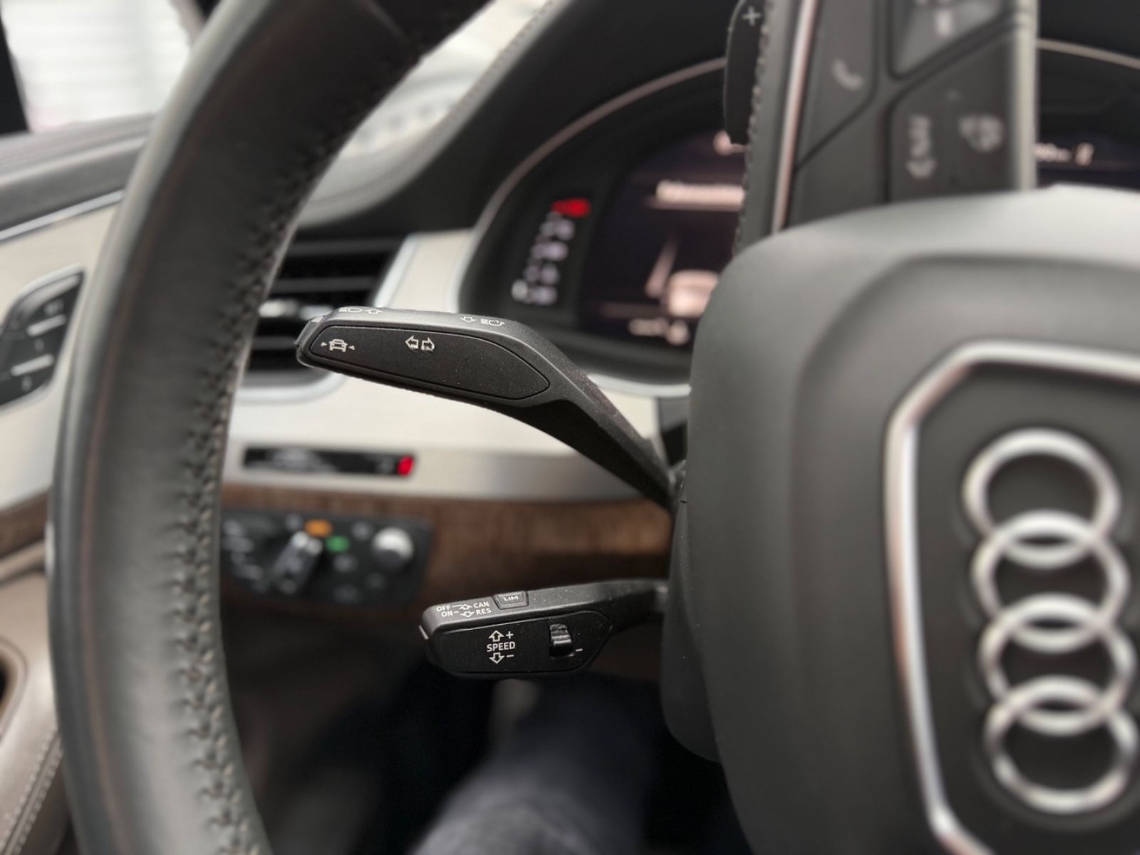 Audi SQ7 4.0 TDI quattro Matrix,360,Pano,B&O,NightVis foto 12