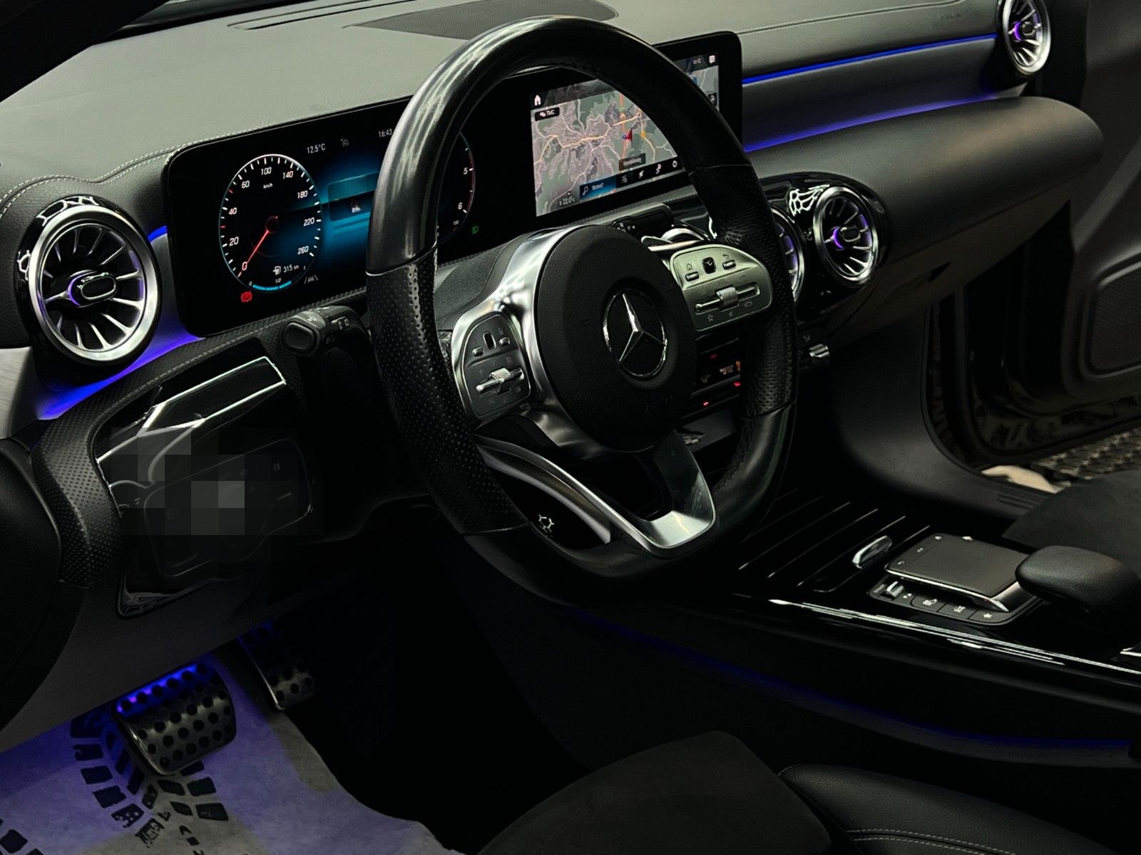 Mercedes-Benz CLA 200d SB 8G AMG NIGHT AUGR+KAM MEMORY 19"PANO foto 11