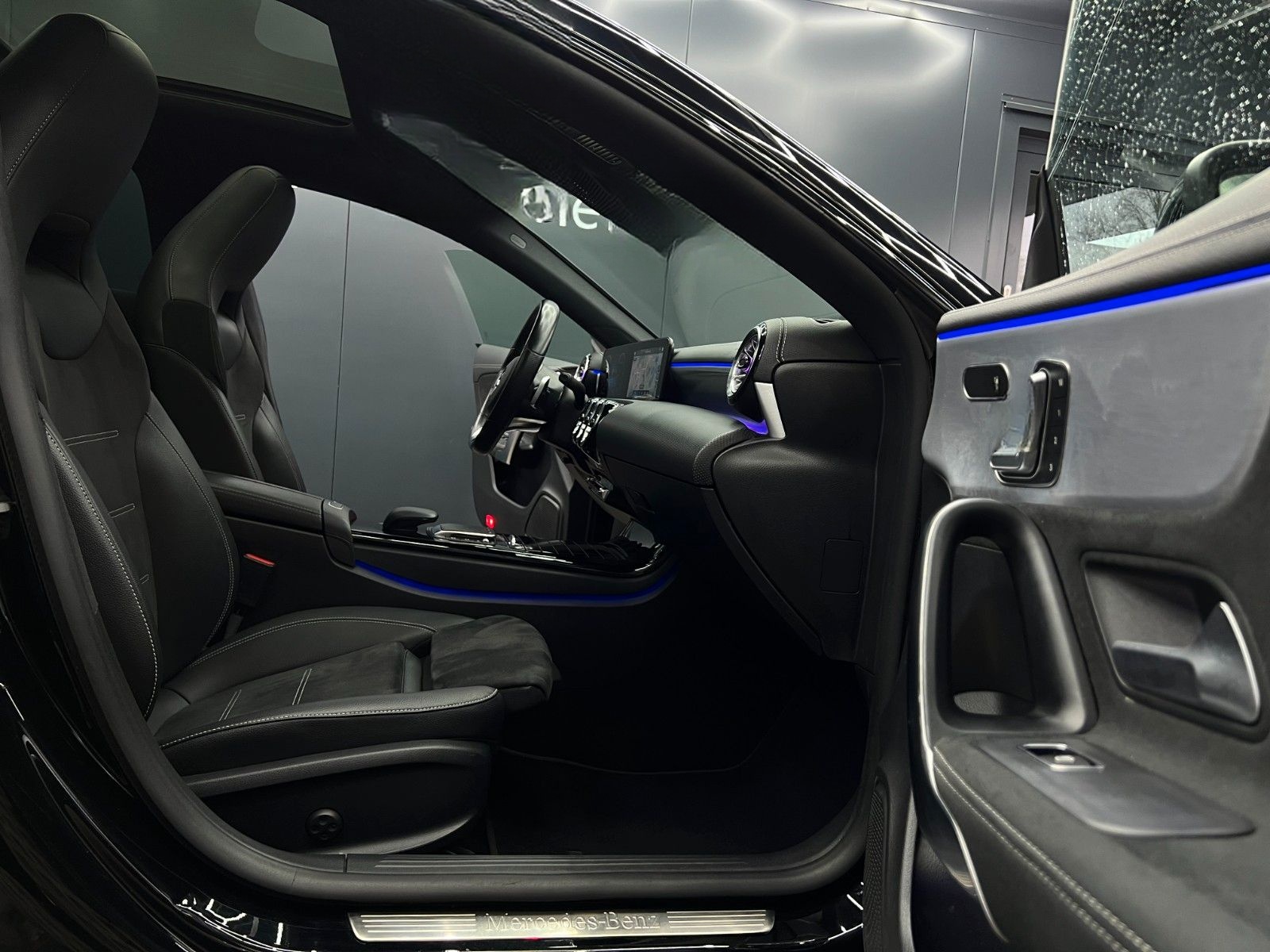 Mercedes-Benz CLA 200d SB 8G AMG NIGHT AUGR+KAM MEMORY 19"PANO foto 14