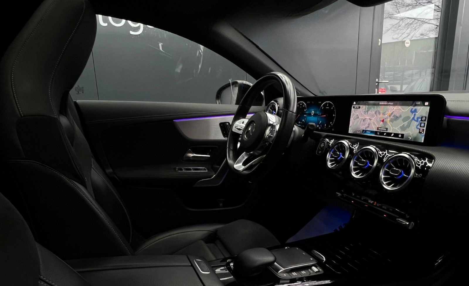 Mercedes-Benz CLA 200d SB 8G AMG NIGHT AUGR+KAM MEMORY 19"PANO foto 16