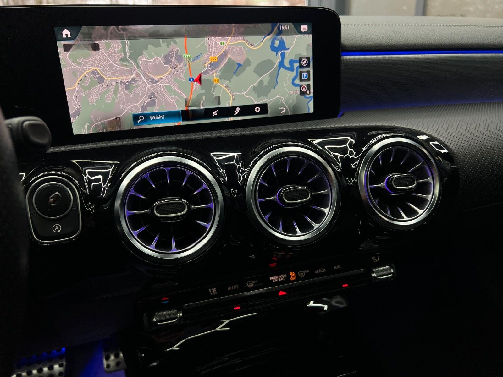 Mercedes-Benz CLA 200d SB 8G AMG NIGHT AUGR+KAM MEMORY 19"PANO foto 18