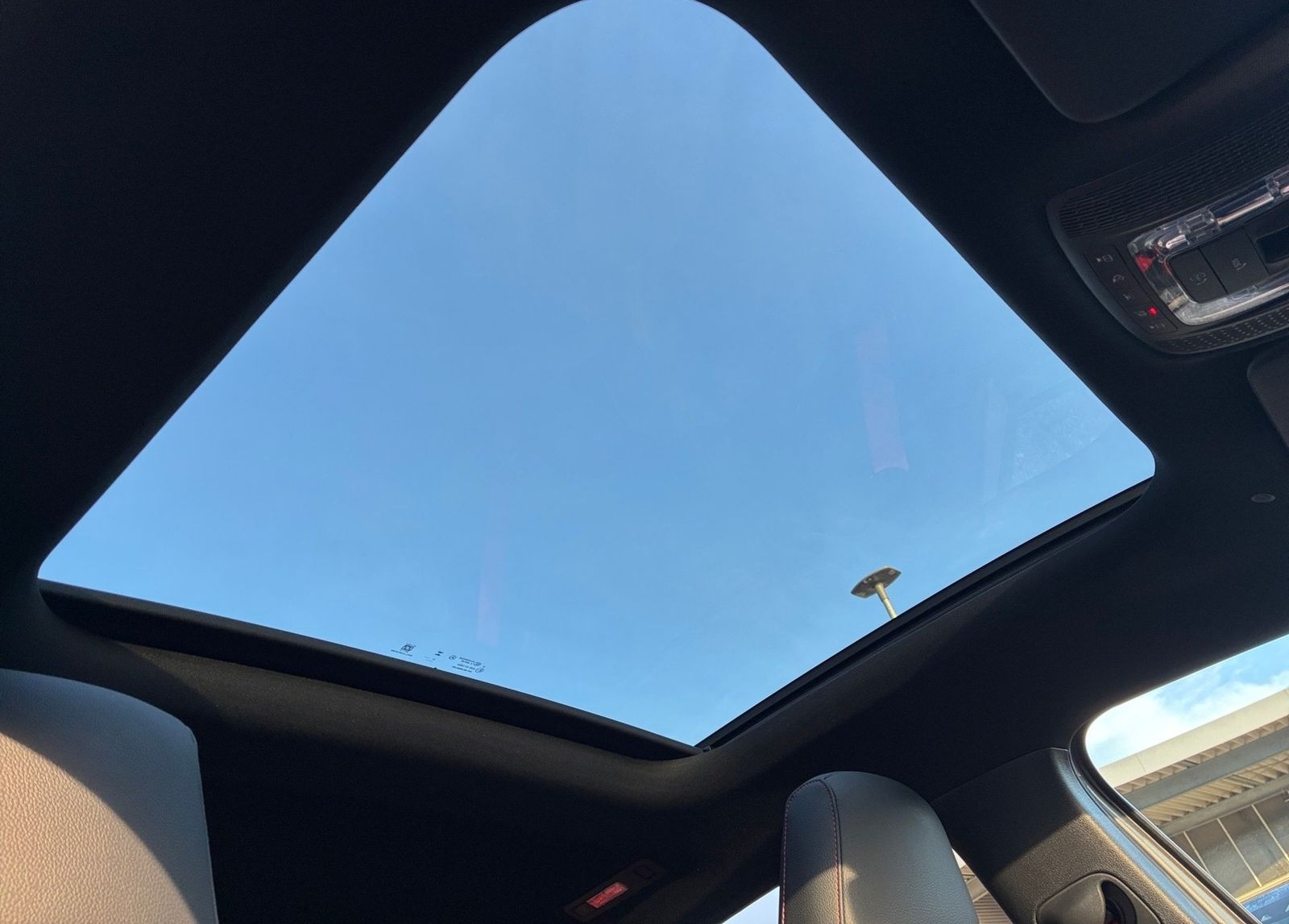 Mercedes-Benz AMG A 35 4M AHK Night 360° Multibeam Burm. Pano. foto 18