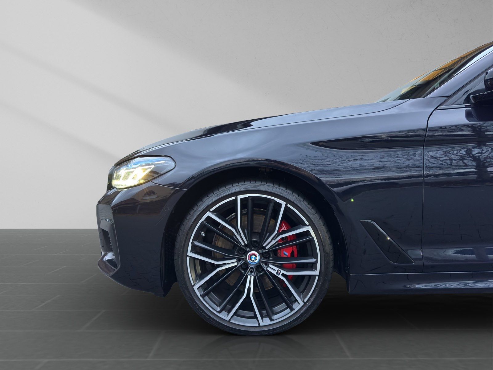BMW 530i xDrive Touring M Sport Pro 20" Aktivlenkung foto 8