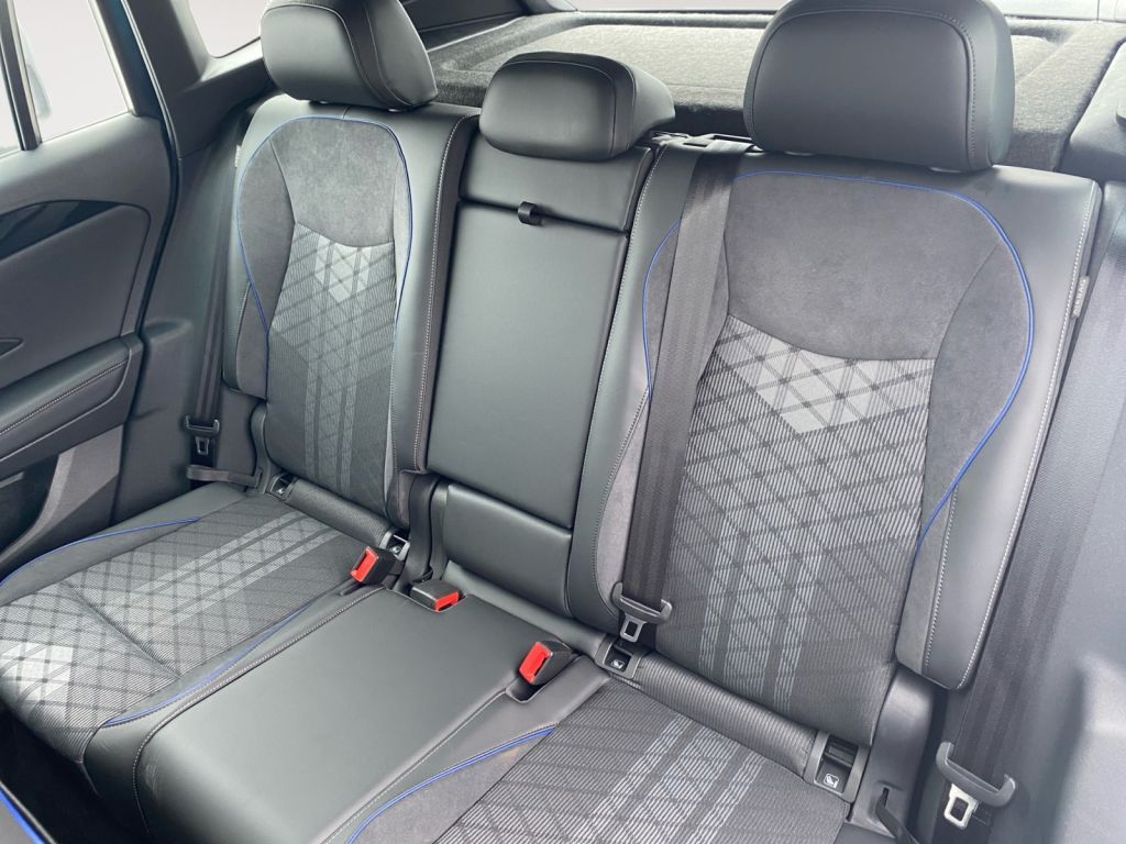 Volkswagen Tiguan 1.5 eTSI DSG R-Line AHZV IQ Matrix Navi foto 12