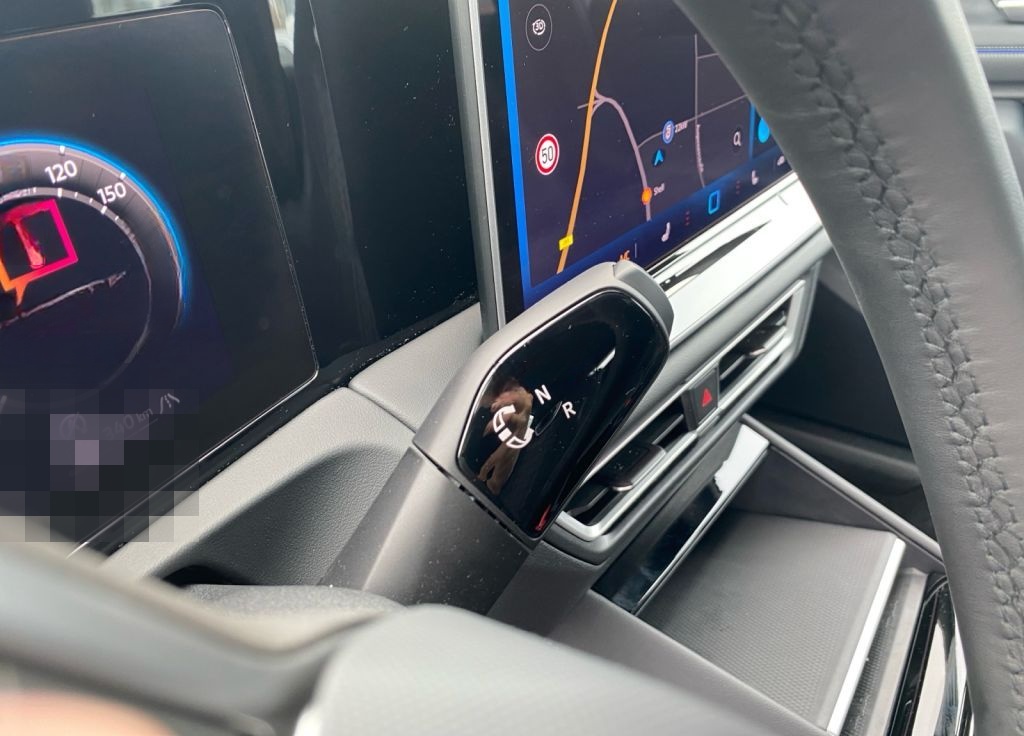 Volkswagen Tiguan 1.5 eTSI DSG R-Line AHZV IQ Matrix Navi foto 10