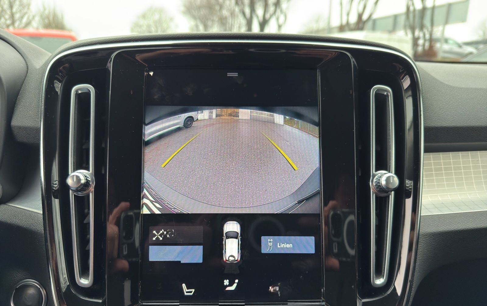 Volvo XC 40 T3 Geartronic Momentum Pro NAVI+LED+KAMERA foto 17