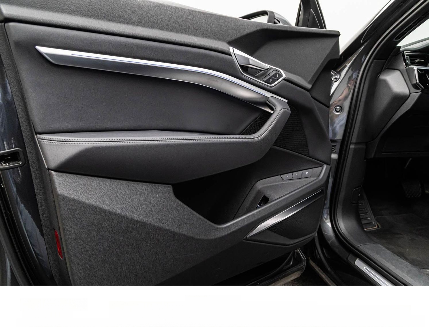 Audi E-TRON 55 S LINE/21Z./MATRIX/PANO/B&O/KAMERA/AHK foto 14