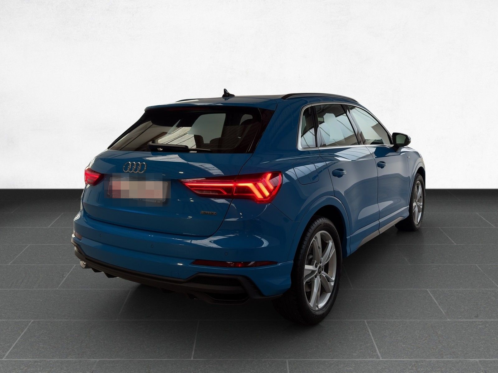 Audi Q3 S line 40 TFSI quattro S tronic /AHK/Pano/LED foto 4
