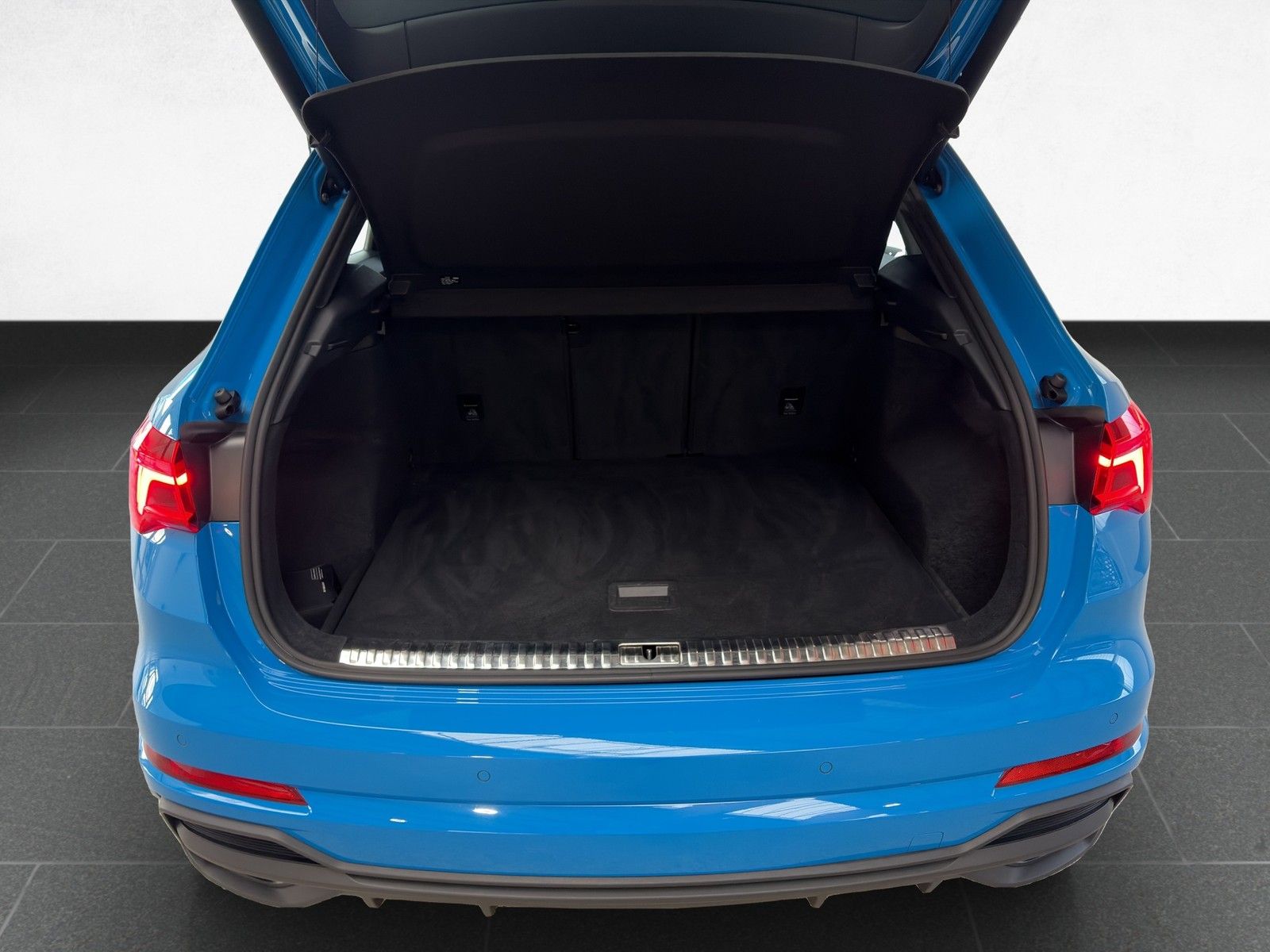 Audi Q3 S line 40 TFSI quattro S tronic /AHK/Pano/LED foto 7