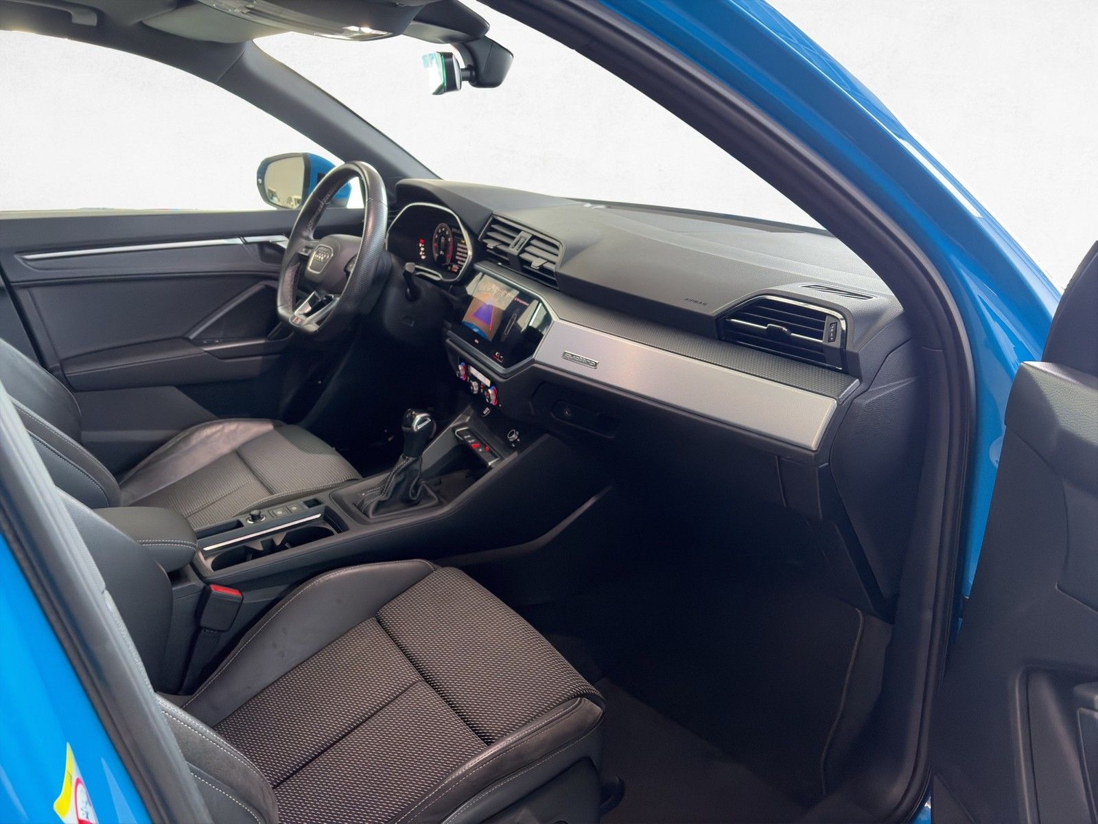 Audi Q3 S line 40 TFSI quattro S tronic /AHK/Pano/LED foto 9