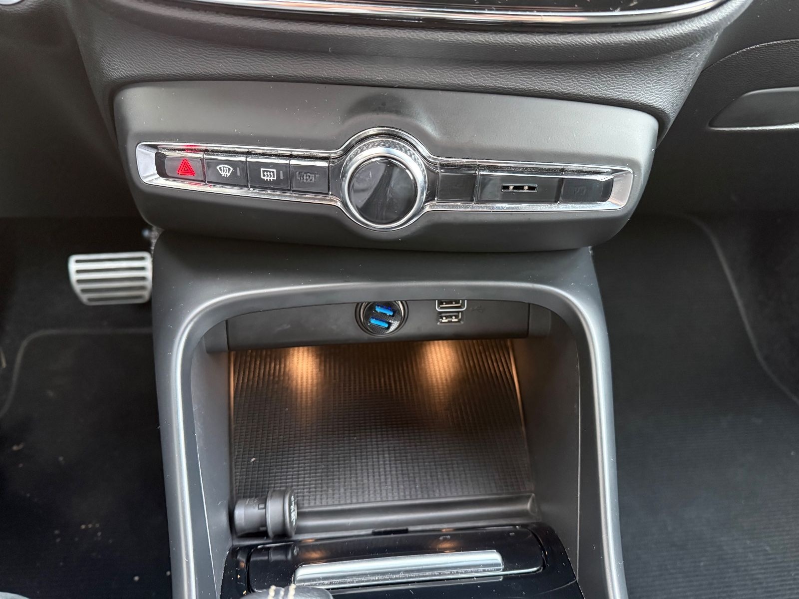 Volvo XC40 R Design AWD=Leder-Carplay-Kamera-AHK= foto 18