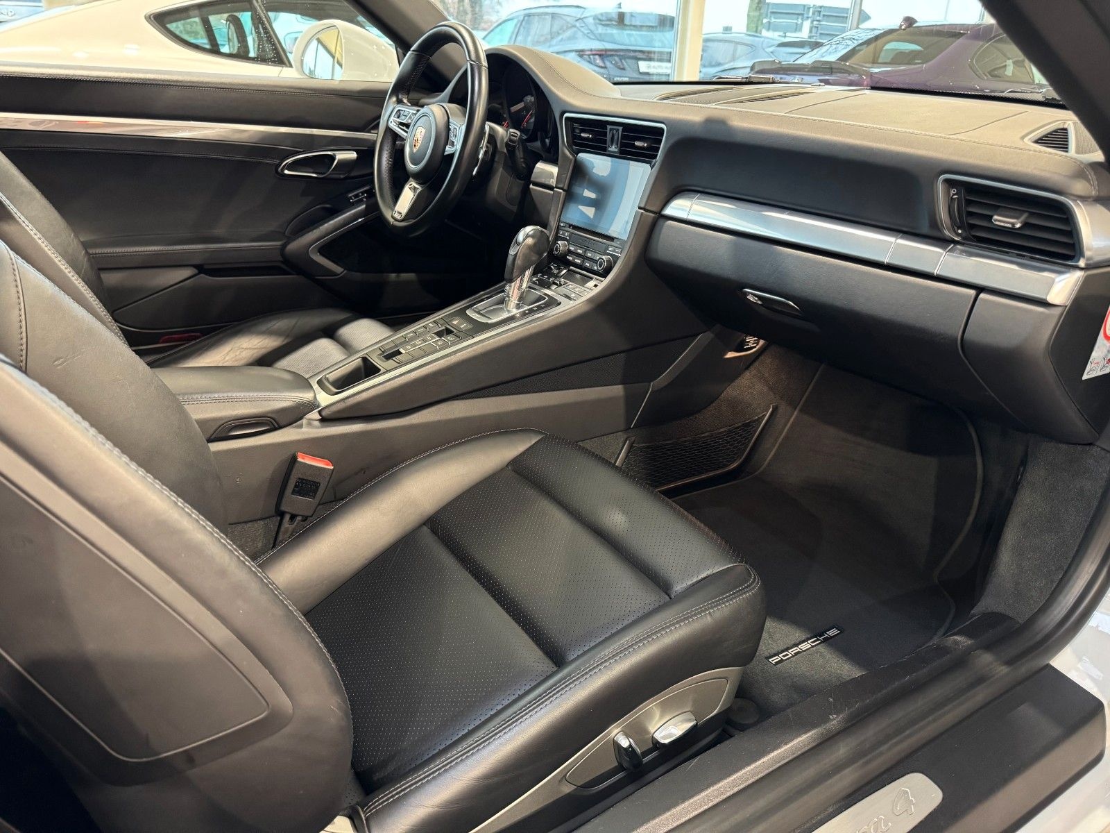 Porsche 911 PDK Carrera 4 Cabriolet Approved bis 11.2026 foto 10