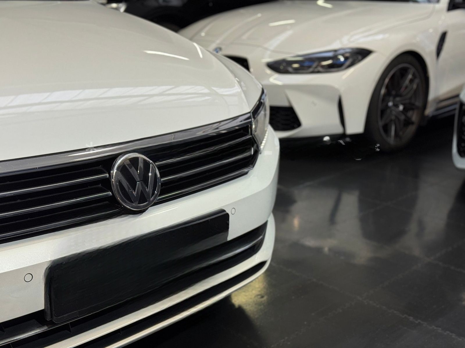 Volkswagen Passat Variant R-Line DSG/Navi/Standhzg/Shz/LED foto 33