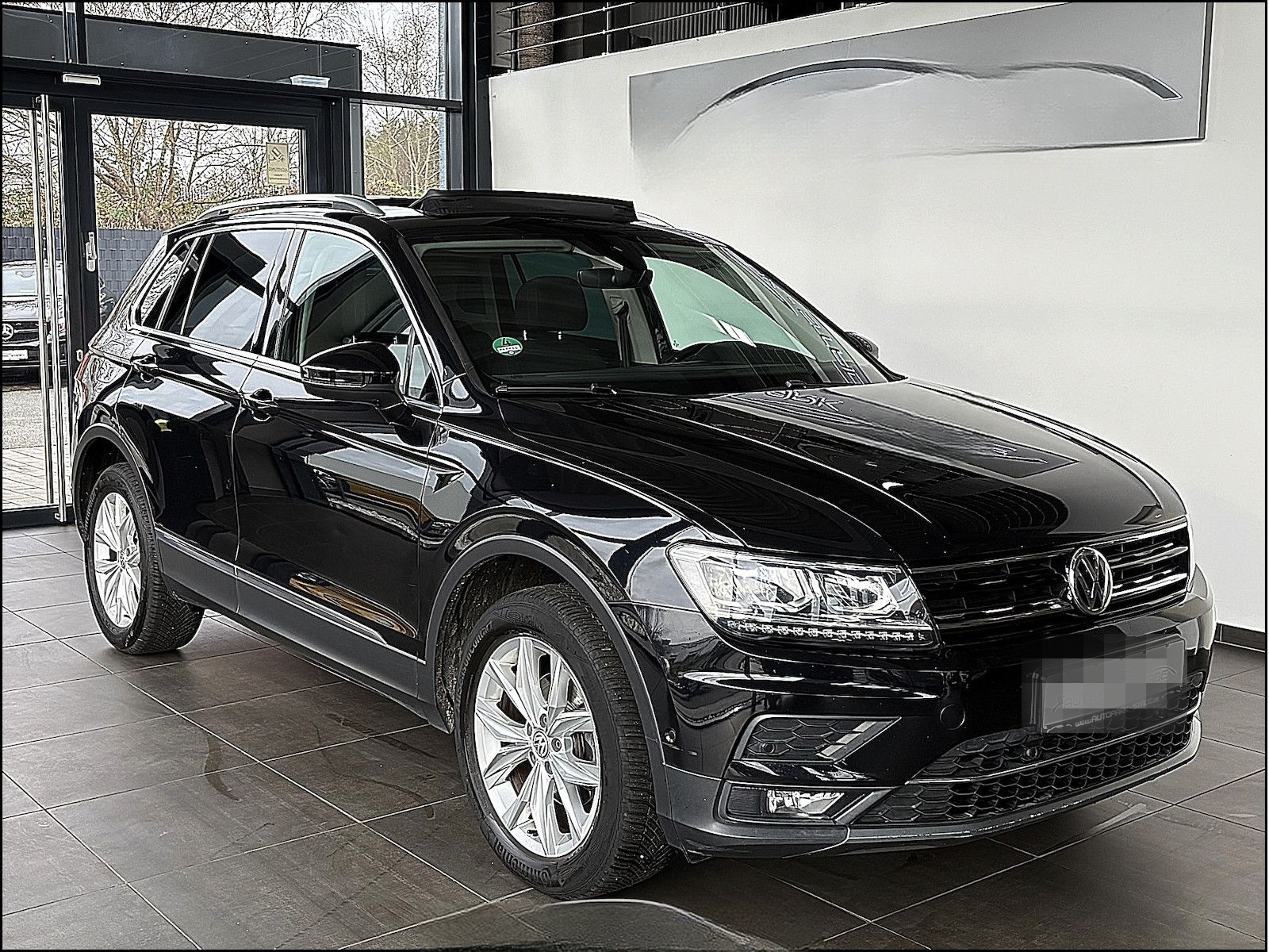 Volkswagen Tiguan 2.0 TDI DSG Highline 4M Pano ActiveInfo foto 6