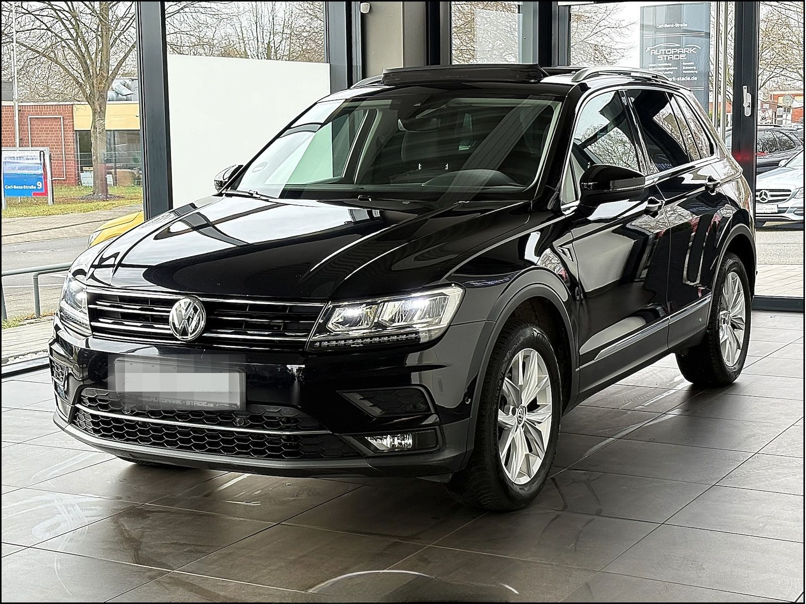 Volkswagen Tiguan 2.0 TDI DSG Highline 4M Pano ActiveInfo foto 7