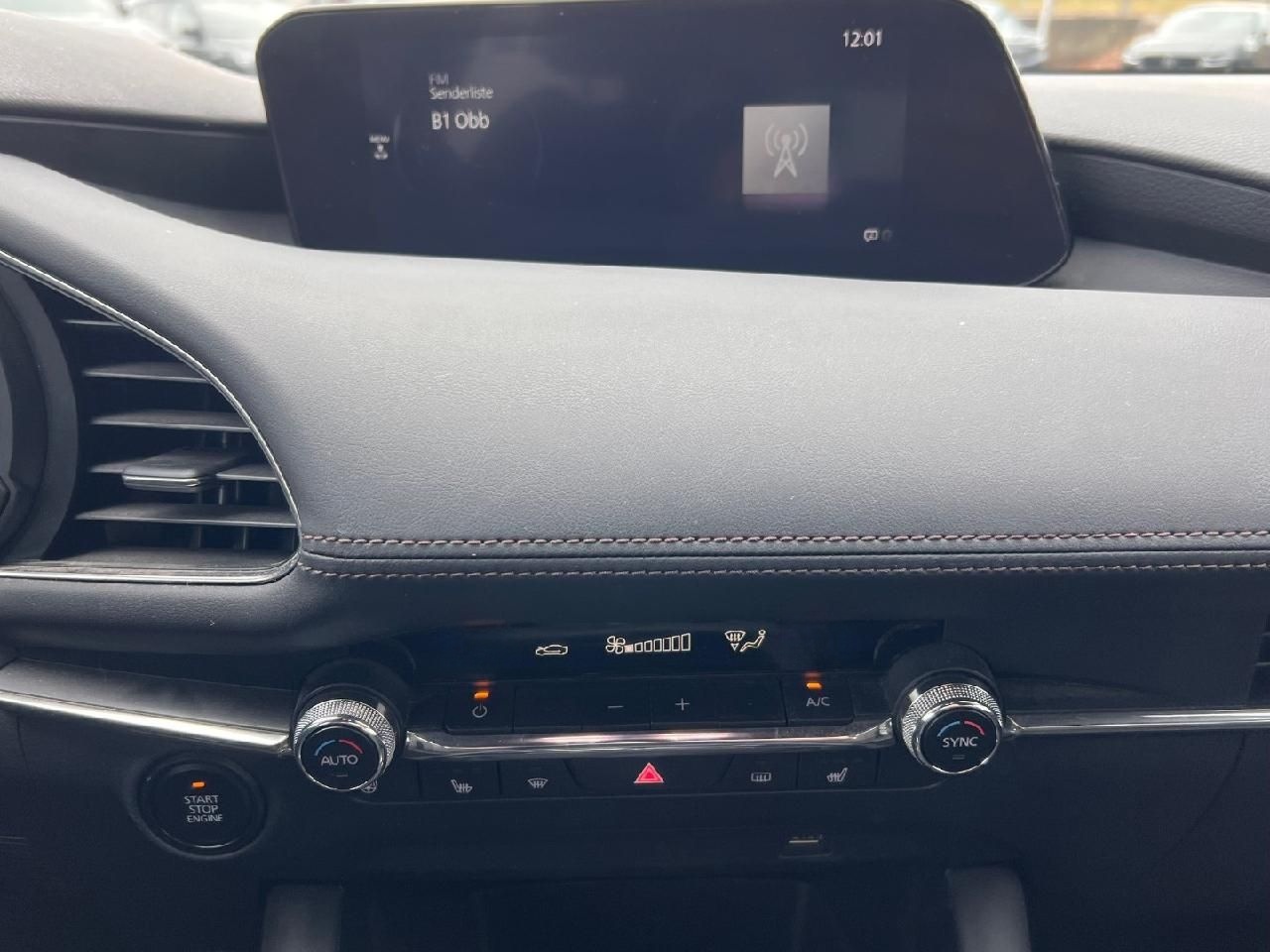 Mazda 3 Lim. 5-trg. Selection ACC PDC Kamera HUD Navi foto 15