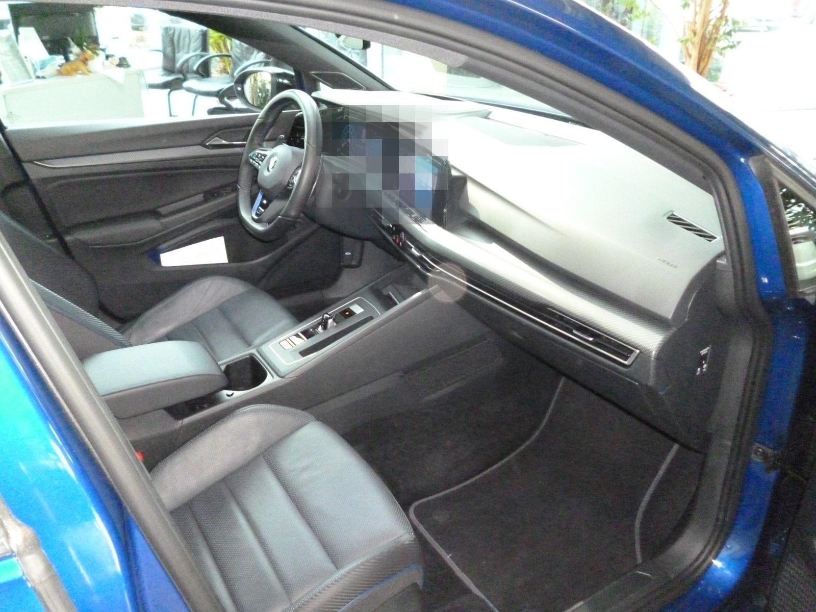 Volkswagen Golf VIII Variant R 4M 2,0 TSI/DSG*BLACK STYLE*M foto 10