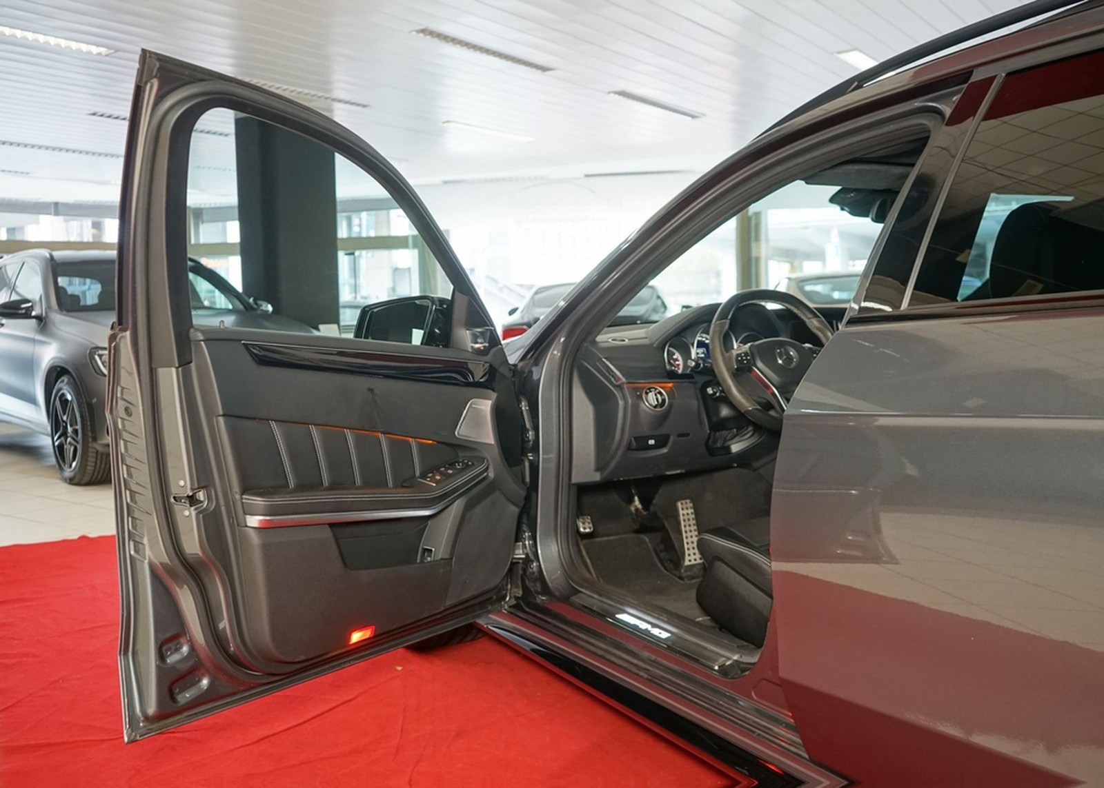 Mercedes-Benz E 63 AMG S 4M DriversPack Keyless B&O NightPaket foto 13