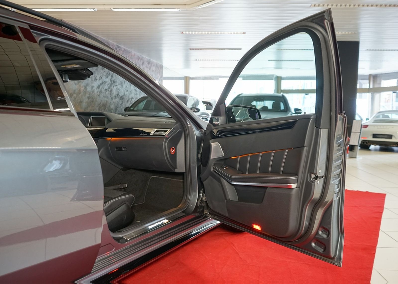 Mercedes-Benz E 63 AMG S 4M DriversPack Keyless B&O NightPaket foto 37