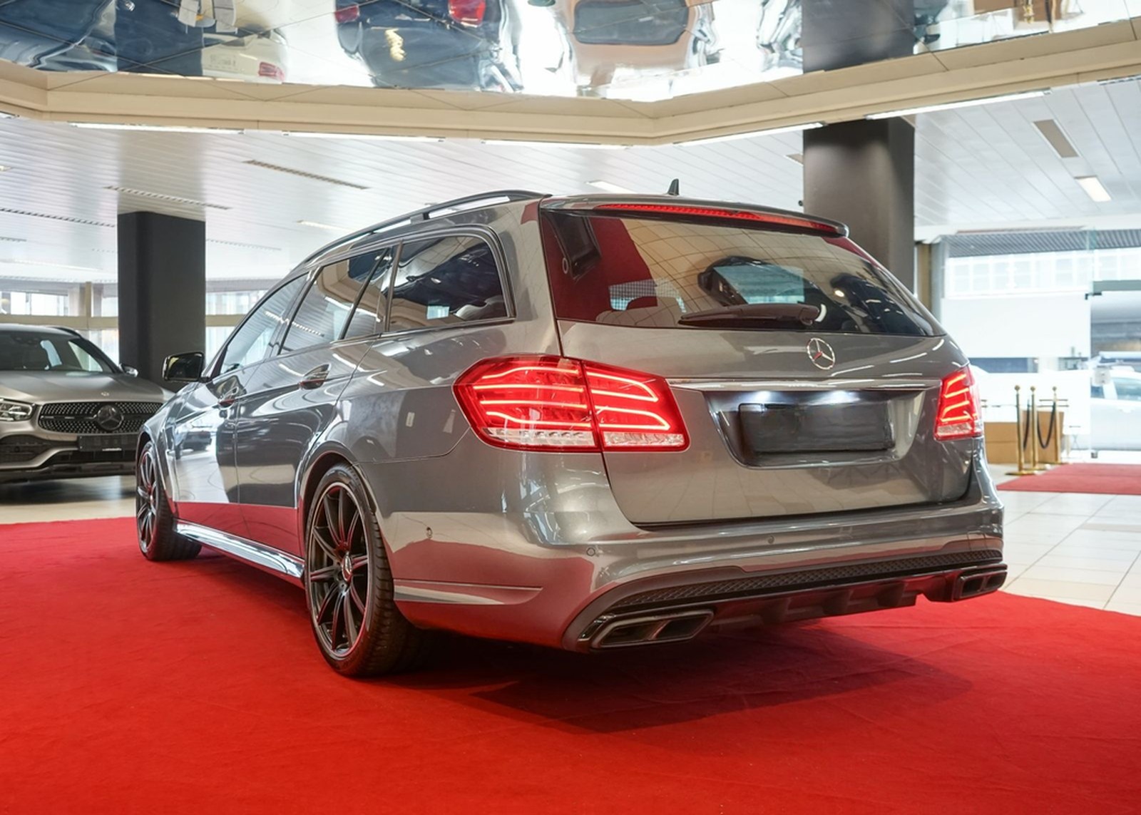 Mercedes-Benz E 63 AMG S 4M DriversPack Keyless B&O NightPaket foto 6