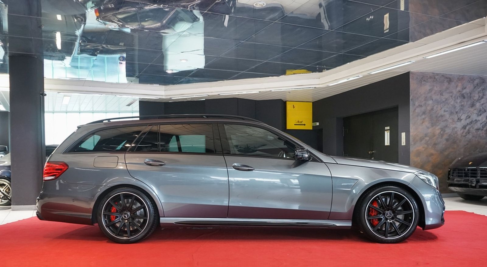 Mercedes-Benz E 63 AMG S 4M DriversPack Keyless B&O NightPaket foto 9