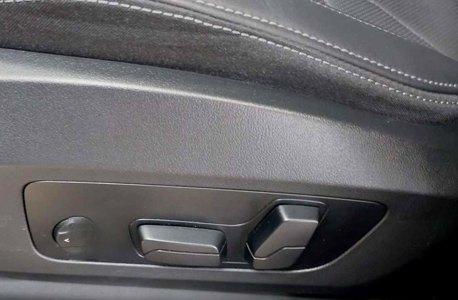 BMW X1 sDrive 20i M Sport HeadUp ACC 360°Kam eSitze foto 13