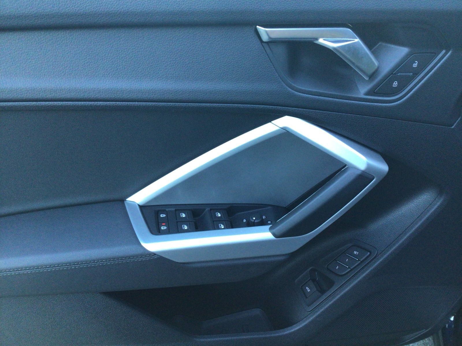 Audi Q3 Sportback 35 TDI S LINE LED ALCANTARA KAMERA foto 8