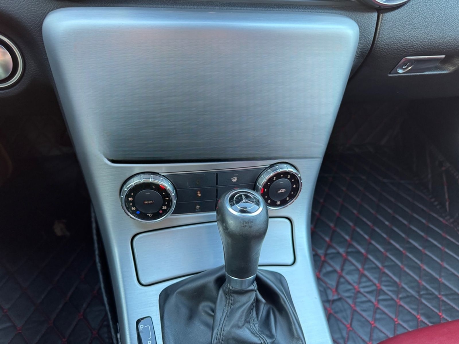 Mercedes-Benz SLK 350 Edition  NAVI-XENON-Leder foto 16