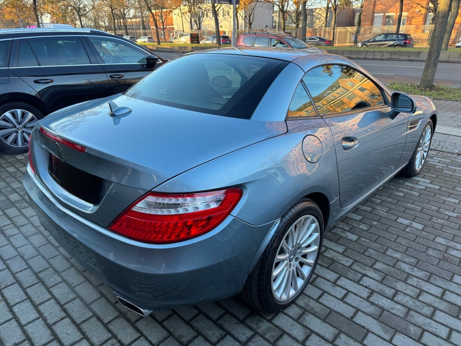 Mercedes-Benz SLK 350 Edition  NAVI-XENON-Leder foto 6