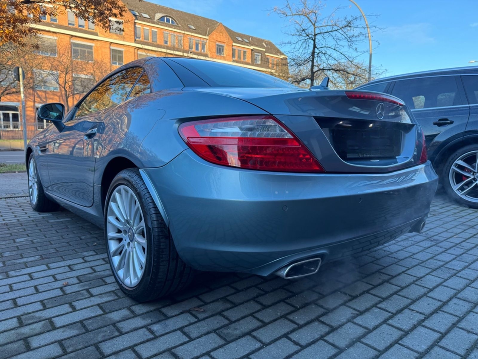 Mercedes-Benz SLK 350 Edition  NAVI-XENON-Leder foto 9