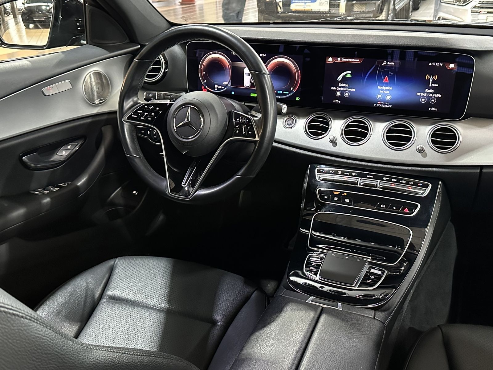 Mercedes-Benz E 300 d*4M*AMG Line*Night-Paket*Pano*LED*Leder* foto 15