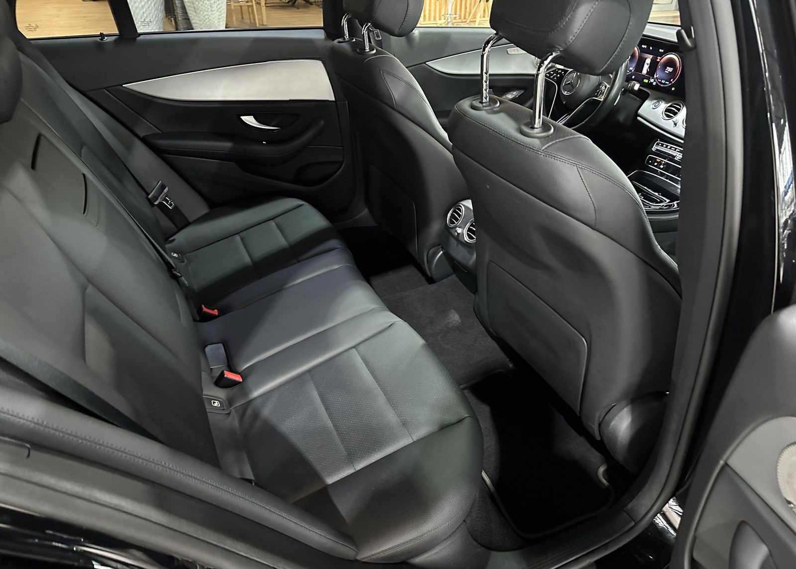 Mercedes-Benz E 300 d*4M*AMG Line*Night-Paket*Pano*LED*Leder* foto 22