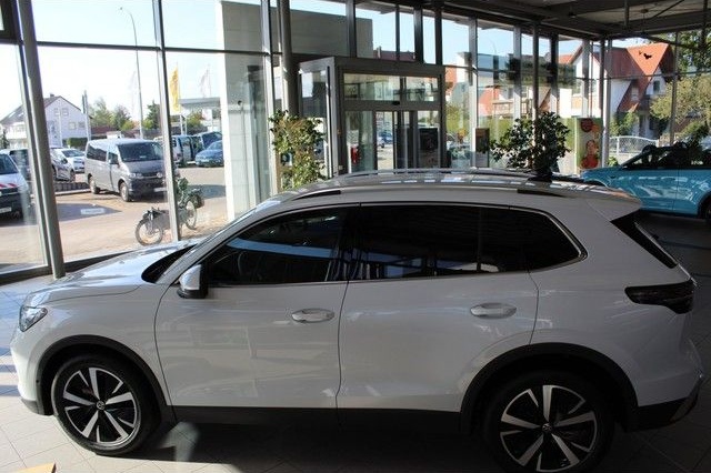 Volkswagen Tiguan Elegance 1,5 l eTSI DSG *LED*AHK* Navi foto 2