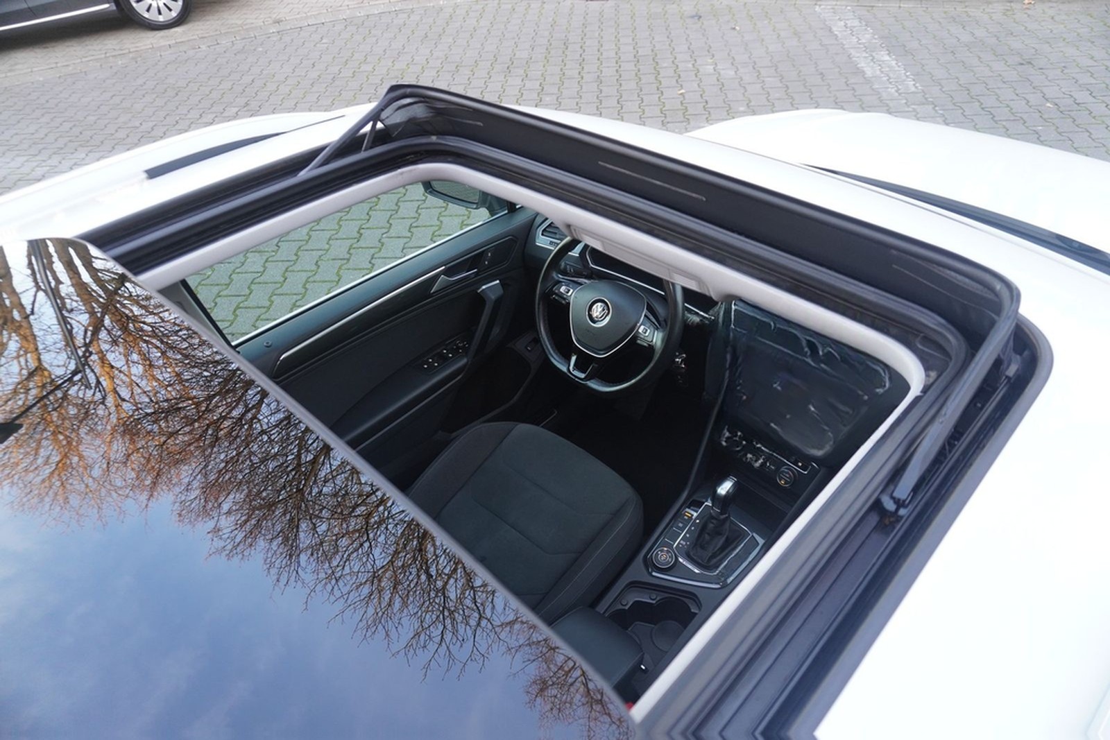 Volkswagen Tiguan 2.0 Highline 4Motion LED Panorama PDC ACC foto 15